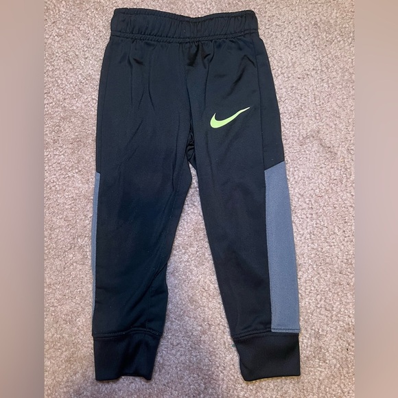 Nike Kids Black and Gray Joggers Size 2t - Picture 1 of 3